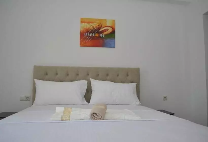 ホテル Vila Emiljano