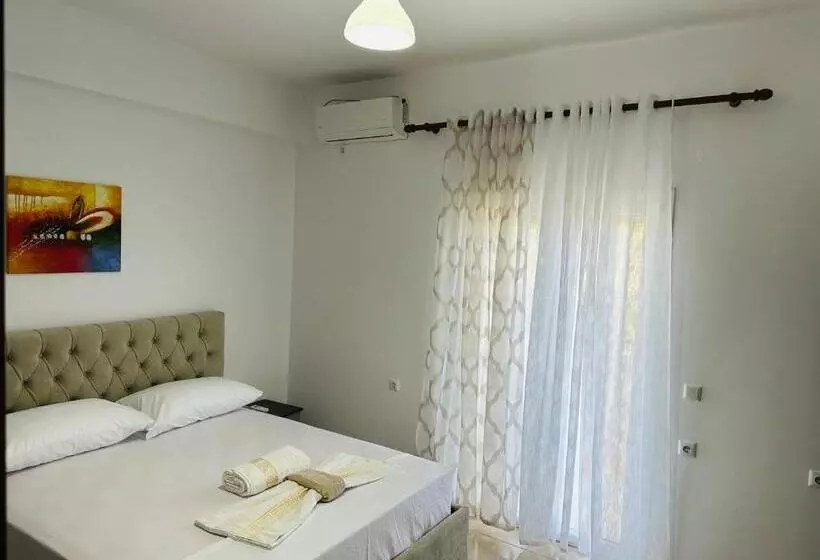 ホテル Vila Emiljano