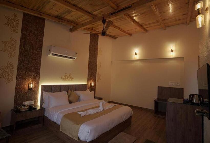 Nivedan Hotel And Resort