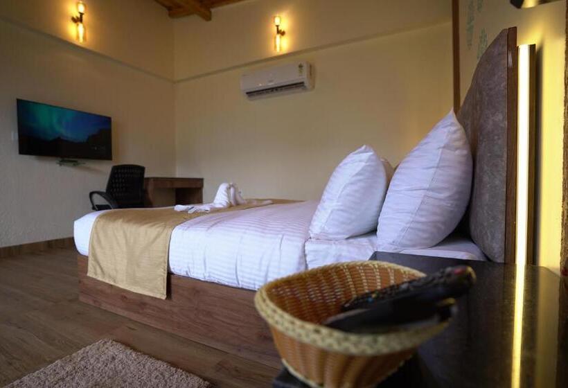 Nivedan Hotel And Resort