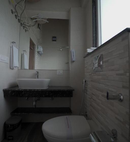 Nivedan Hotel And Resort