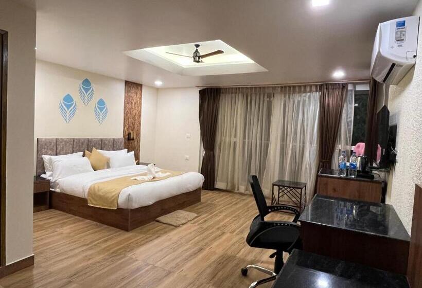 Nivedan Hotel And Resort