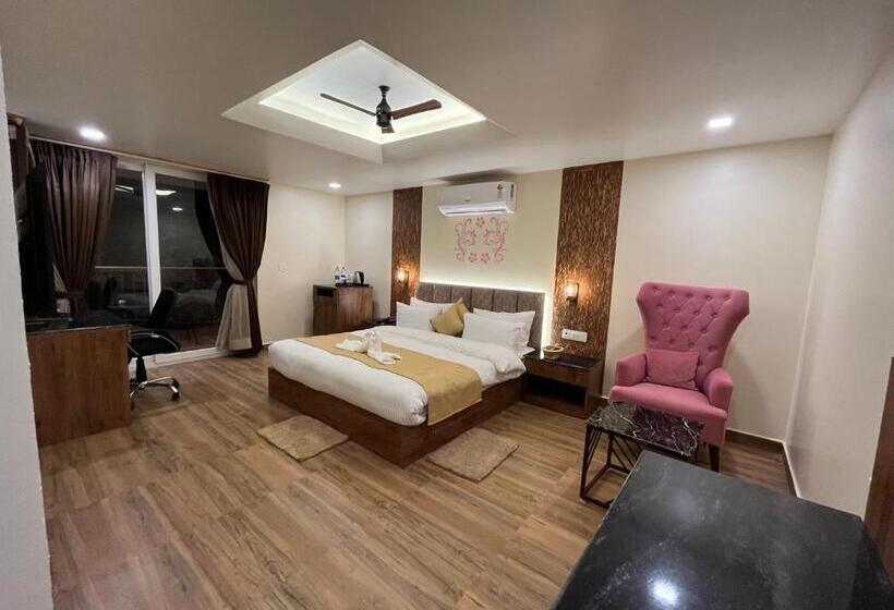 Nivedan Hotel And Resort