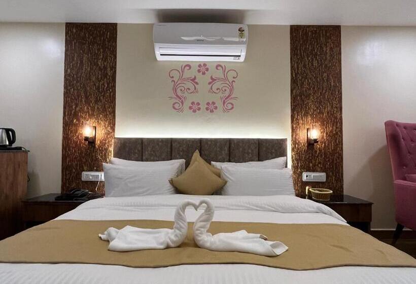 Nivedan Hotel And Resort