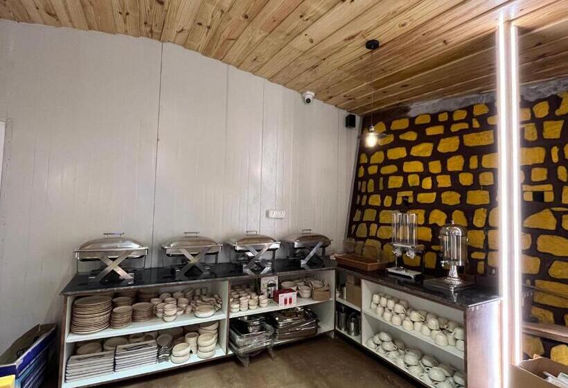 Nivedan Hotel And Resort