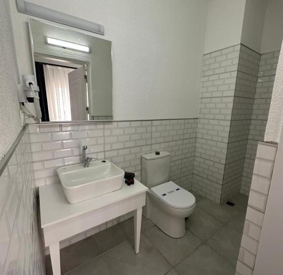 Hotel Deri̇n Buti̇k