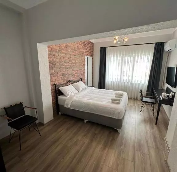 ホテル Deri̇n Buti̇k