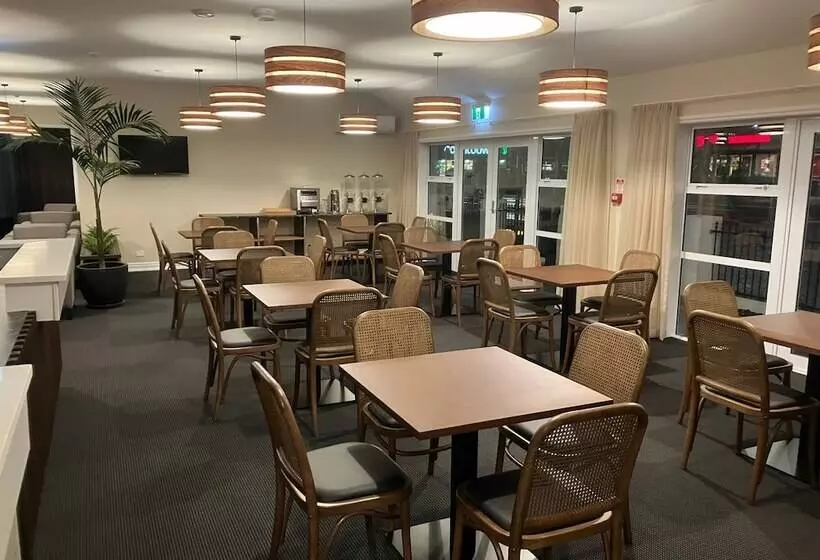 هتل Newina Rotorua