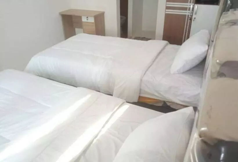 Hotelli Oyo 92696 Bahagia Homestay Syariah