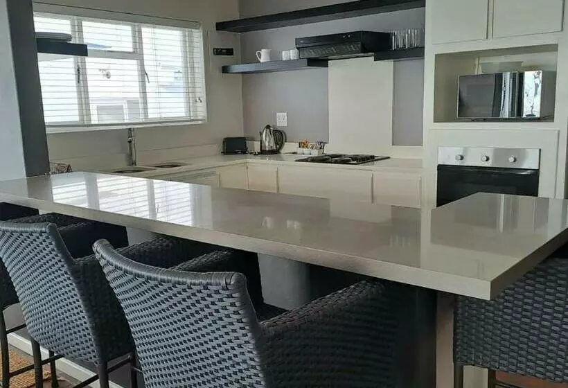 پانسیون Ana S Place Apartments