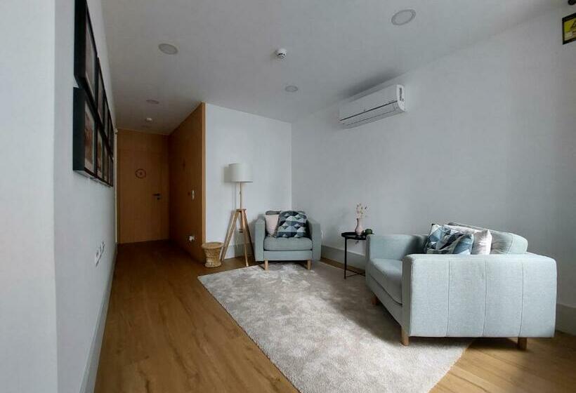 Angra Heritage City Center Hostel