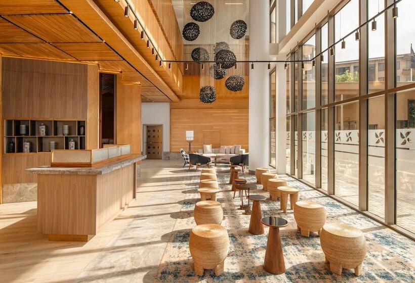 هتل Four Points By Sheraton Kampala