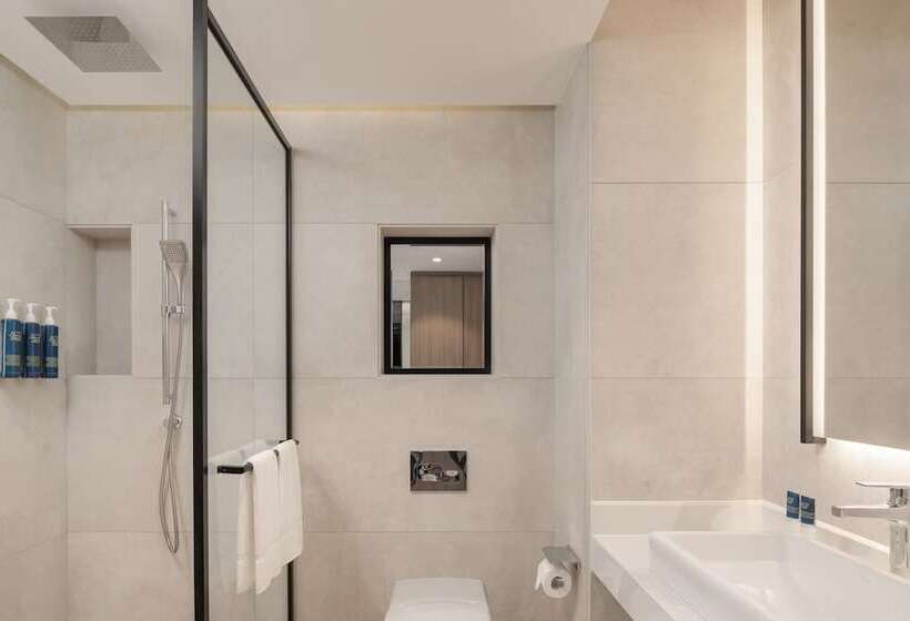 هتل Four Points By Sheraton Kampala