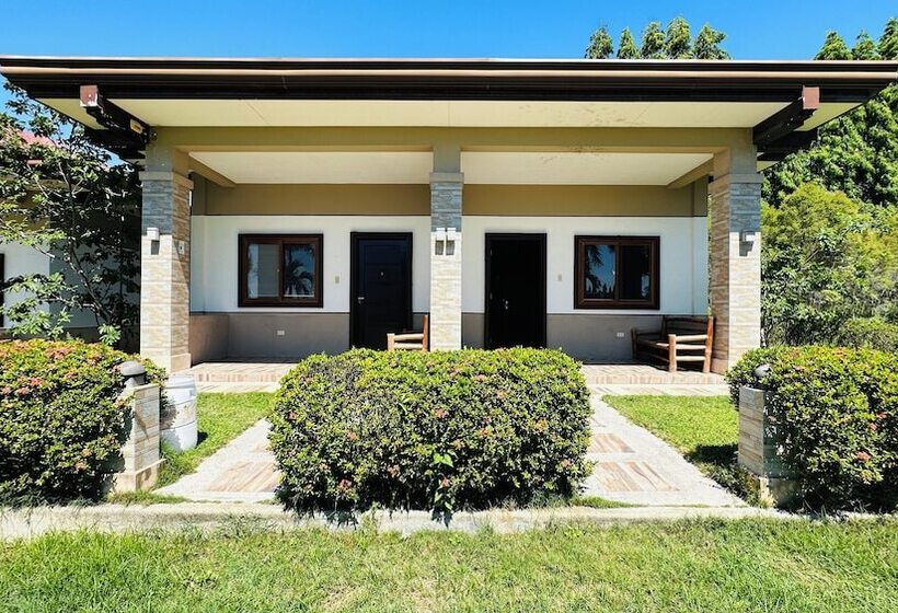 ホテル Tugsaw Resort