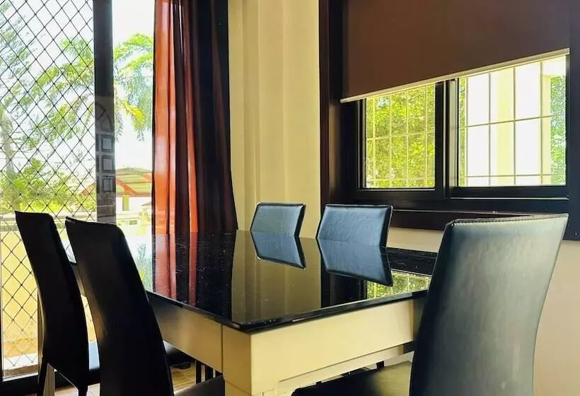 Hotelli Tugsaw Resort