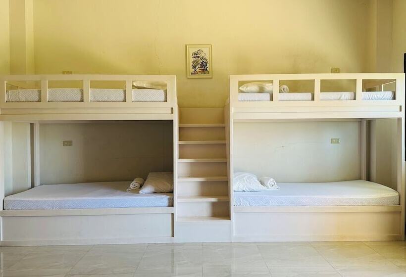 ホテル Tugsaw Resort