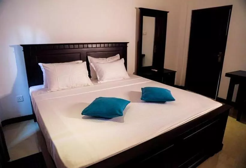 Hotelli Villana Villa Bentota