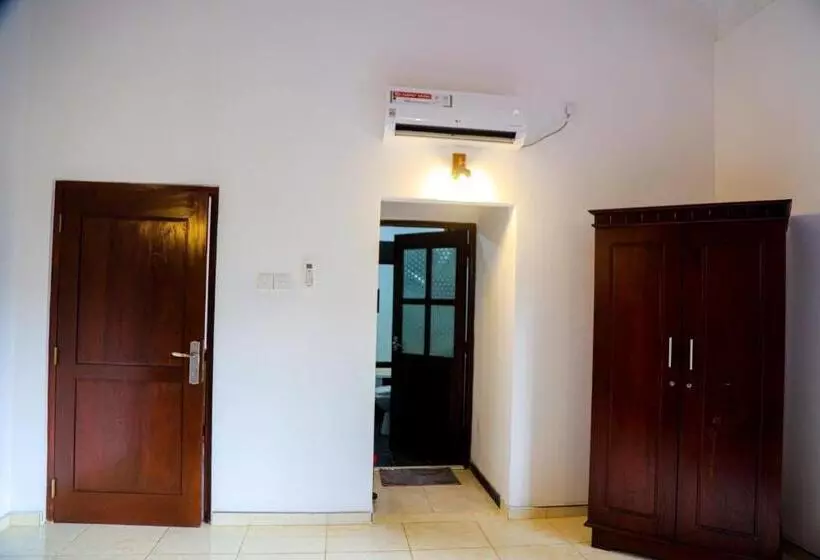 Hotelli Villana Villa Bentota