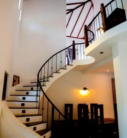 ホテル Villana Villa Bentota