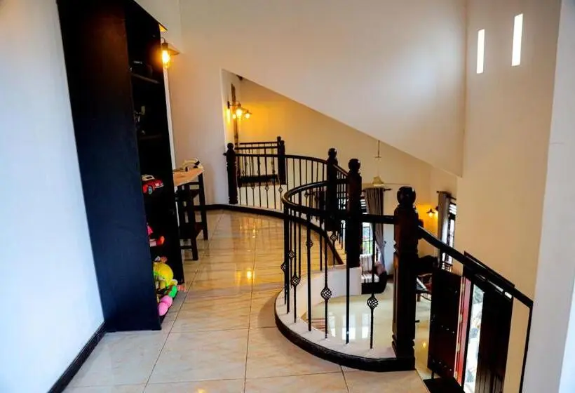 ホテル Villana Villa Bentota