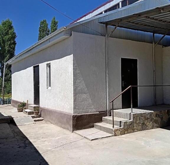 پانسیون Datka Guest House