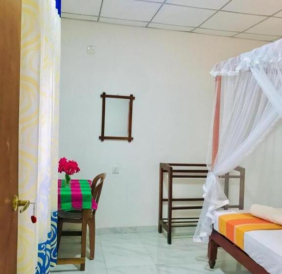 Tashil Hotel & Restaurant