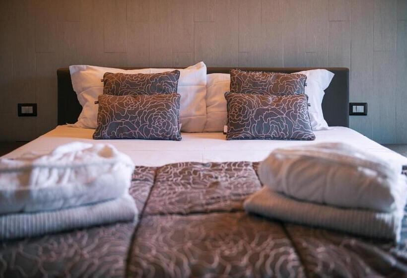 Casa Grimaldi Boutique Hotel & Restaurant