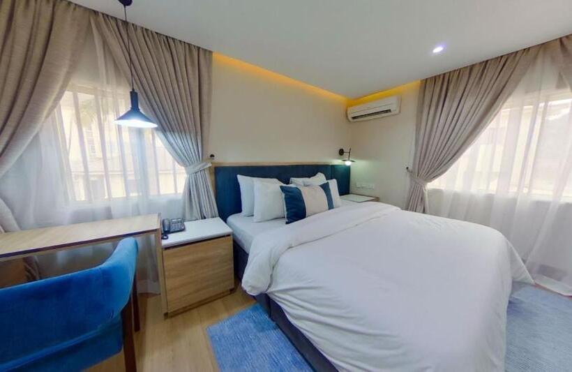 هتل C. Apartments Annex