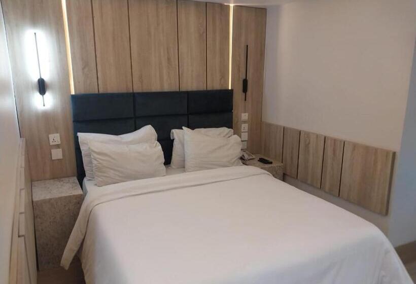 هتل C. Apartments Annex