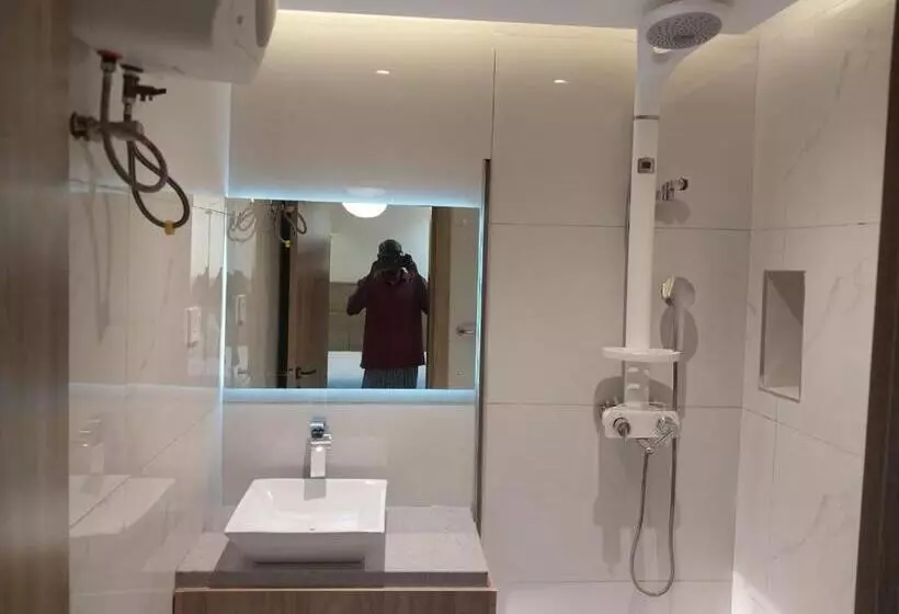 هتل C. Apartments Annex