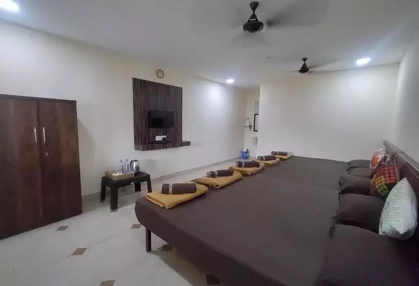 Hotelli Opulence Resort Awas Alibaug