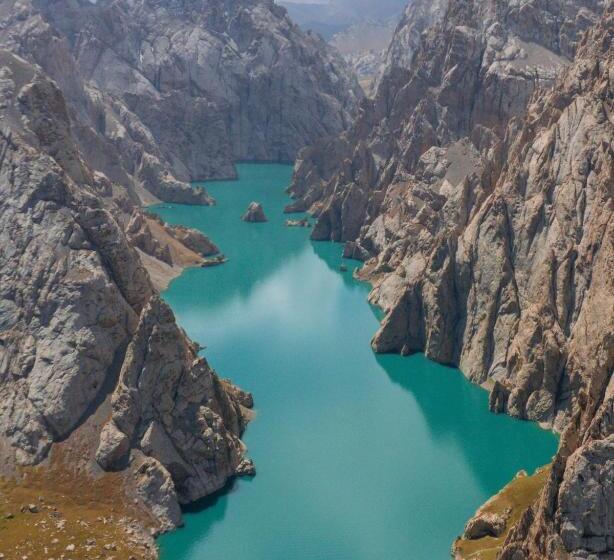 پانسیون Yurt Camp Visit Kol Suu