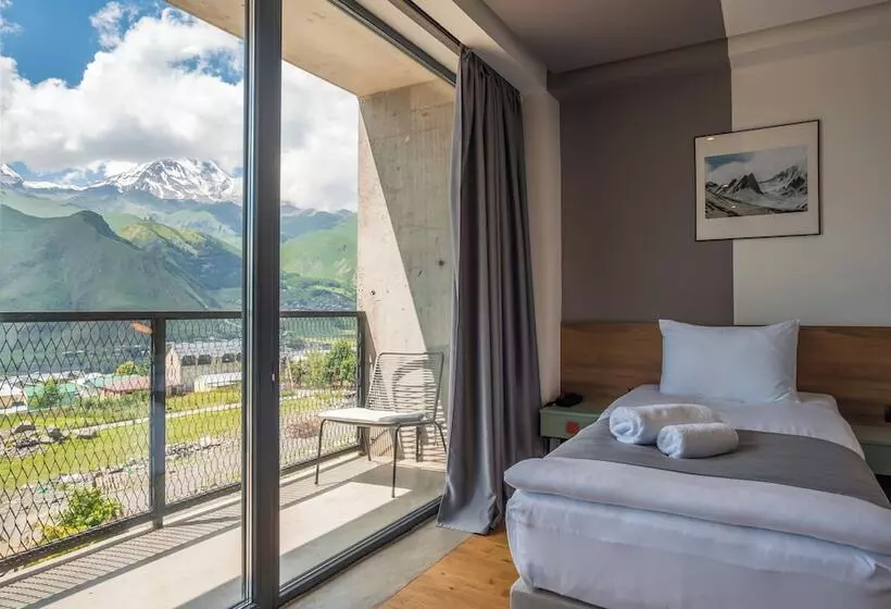 هتل Step Inn   Kazbegi