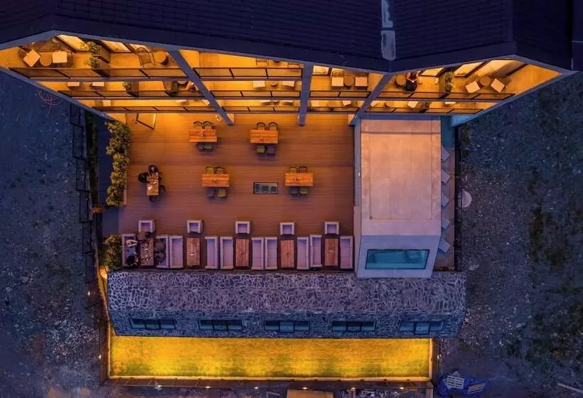 هتل Step Inn   Kazbegi