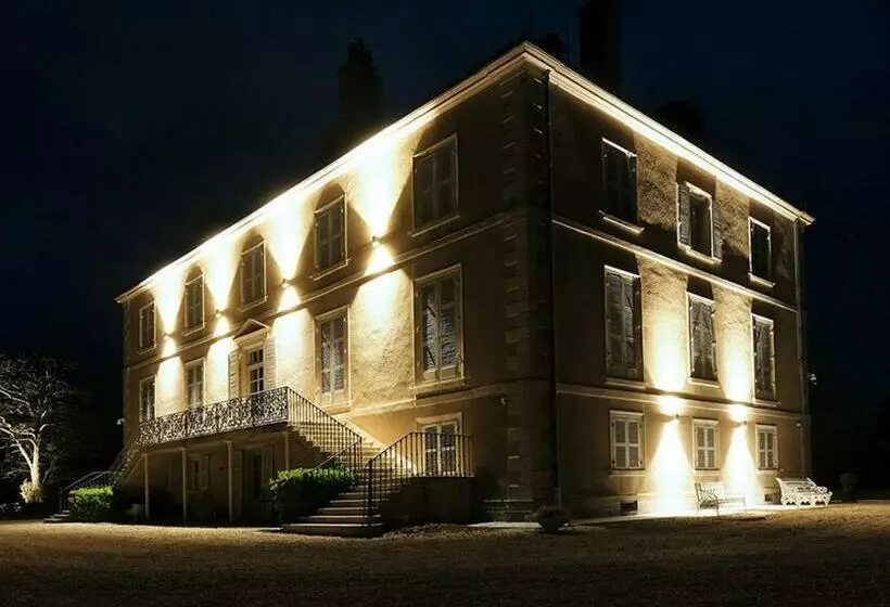 Aamiaismajoitus (B&B) Le Chateau De Crespy