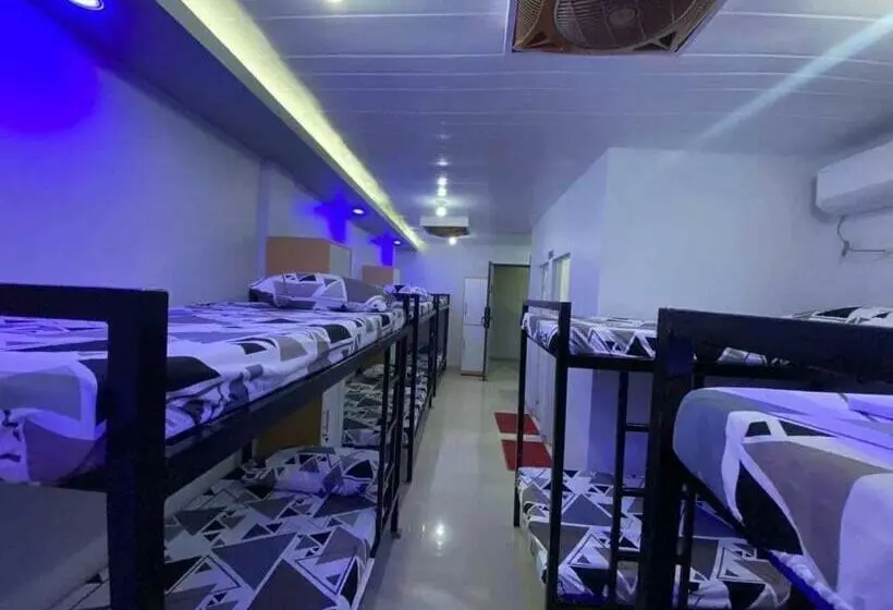 カプセルホテル Block 7 Dormitelle   Balanga City