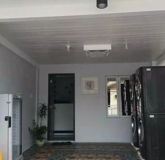 カプセルホテル Block 7 Dormitelle   Balanga City