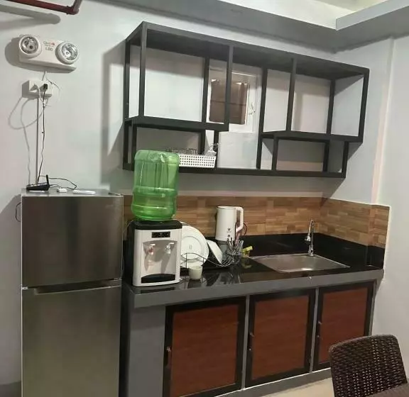 カプセルホテル Block 7 Dormitelle   Balanga City