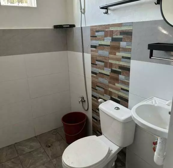 カプセルホテル Block 7 Dormitelle   Balanga City