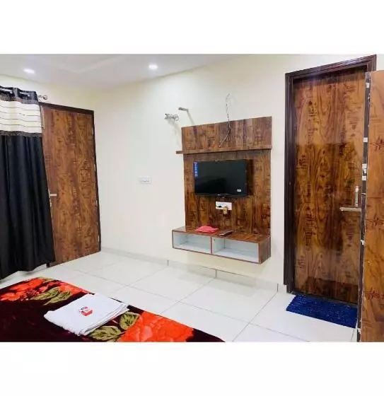 The Rajmani Motel    Luxury Studios    Lpu Law Gate