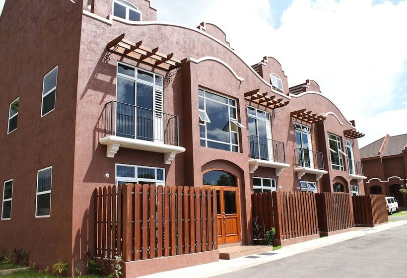 Casa Pinto Guest Apartments