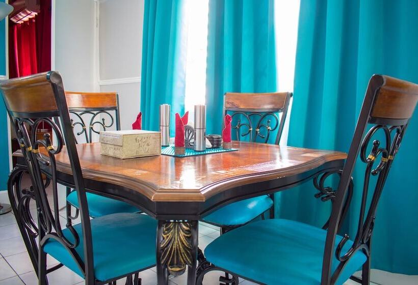 Casa Pinto Guest Apartments