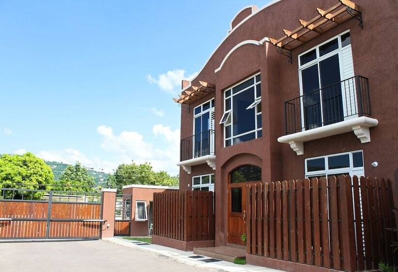 Casa Pinto Guest Apartments