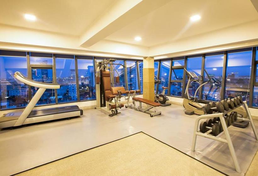 Отель Essence Phnom Penh