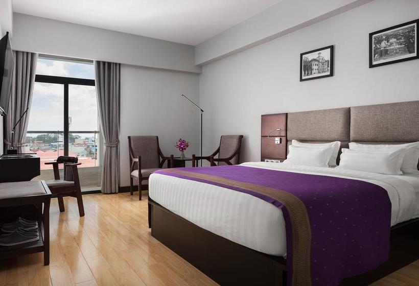 Отель Essence Phnom Penh