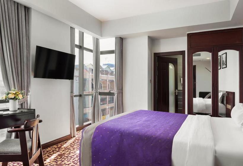Отель Essence Phnom Penh