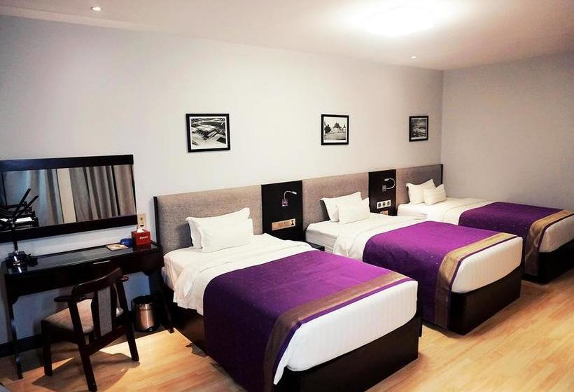 Отель Essence Phnom Penh