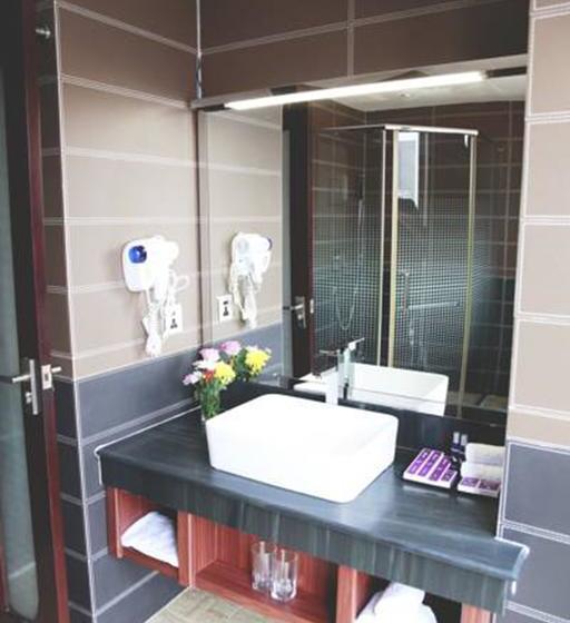 Отель Essence Phnom Penh