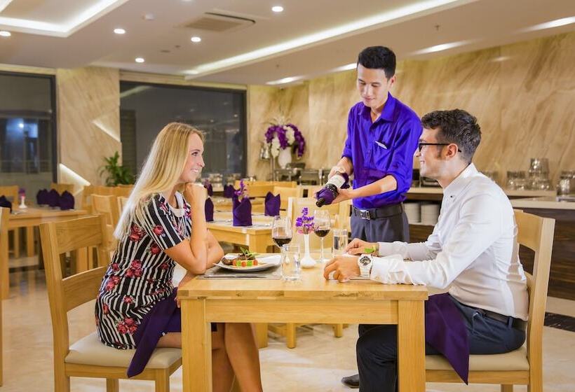 هتل Balcony Nha Trang