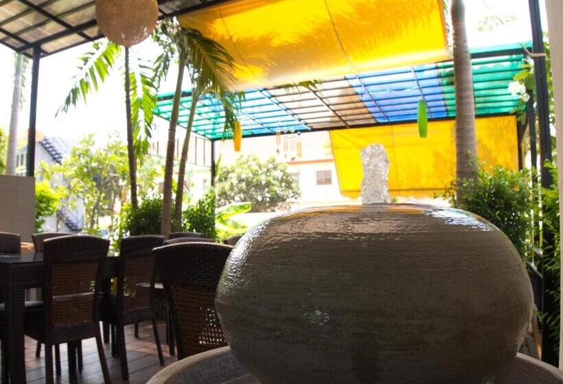 בית מלון כפרי Evergreen Resort Chaam